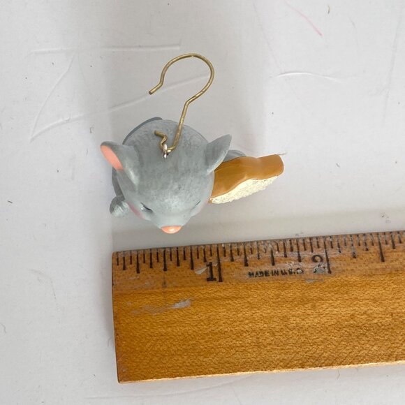 2012 Hallmark Small Mouse Holding a Sparkling Star Cookie Ornament 1.5in Tall - Picture 8 of 9